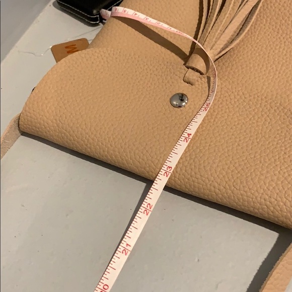 hello 3aM Tan Pebble Leather Crossbody Purse NWT - Picture 4 of 11